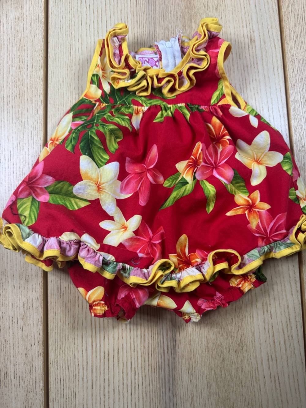 RJC Hawaii Baby Girls Red Floral Ruffle Top and Bloomers Set 6M Made in USA